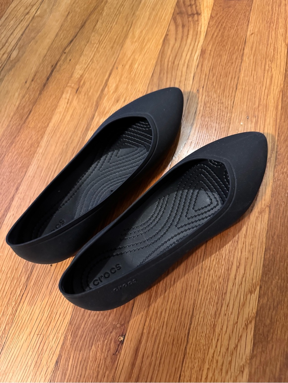 CROCS Women's Black Pointed Slip-On Flats